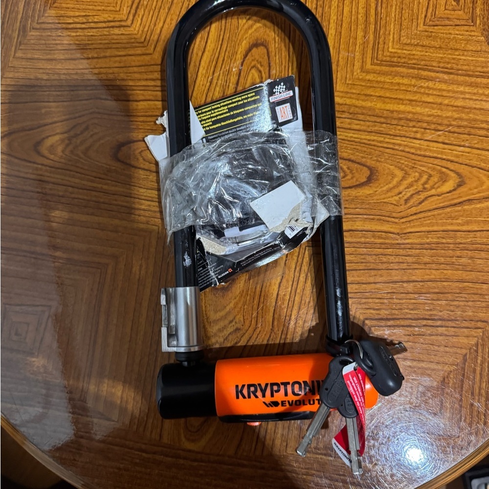 Kryptonite Evolution U-Lock with Keys Mini 9 - Picture 2 of 5